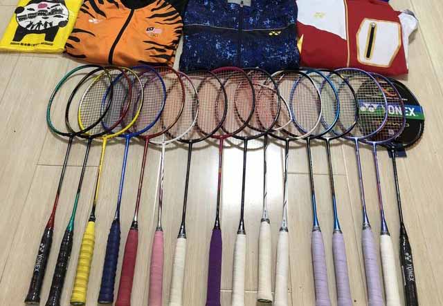 羽毛球初学者该如何选购球拍？